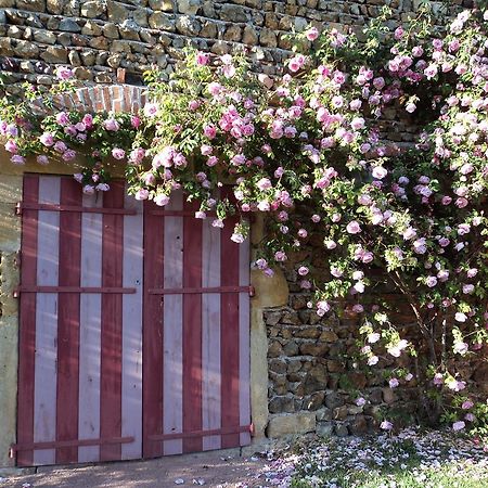 Chambres D'Hotes La Vie En Roses Iguerande Eksteriør billede