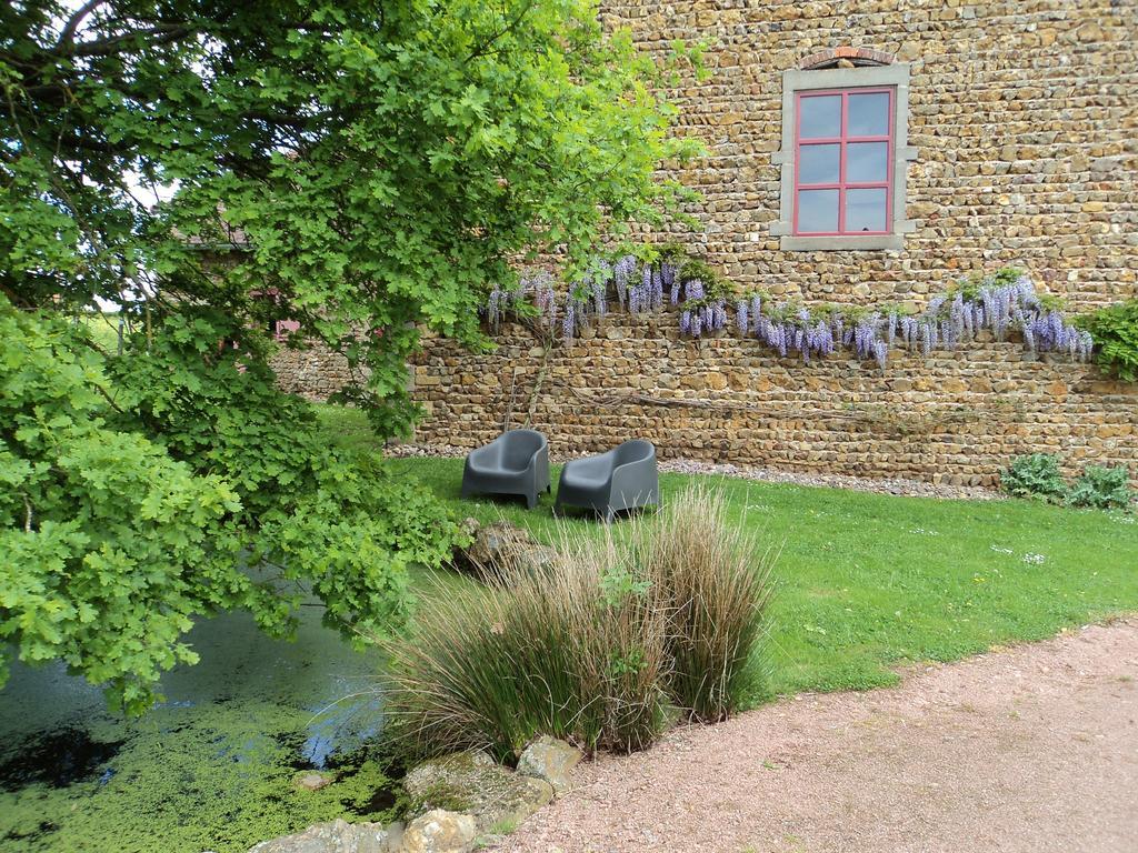 Chambres D'Hotes La Vie En Roses Iguerande Eksteriør billede